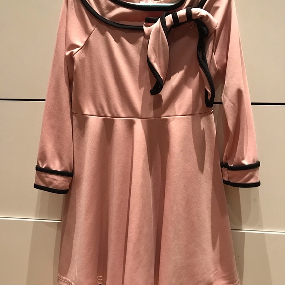 Me&Mom dresses twins. - Picture 3 of 4